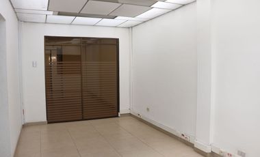¡Exclusiva Casa de Dos Pisos en Palermo con Amplio Espacio y Seguridad!