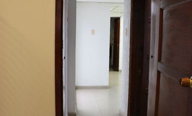 ¡Exclusiva Casa de Dos Pisos en Palermo con Amplio Espacio y Seguridad!