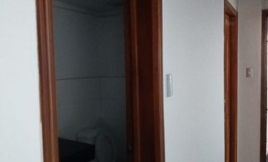 ¡Exclusiva Casa de Dos Pisos en Palermo con Amplio Espacio y Seguridad!