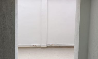 ¡Exclusiva Casa de Dos Pisos en Palermo con Amplio Espacio y Seguridad!