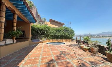 PROPIEDAD EN VENTA EN AVANDARO