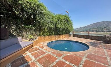 PROPIEDAD EN VENTA EN AVANDARO