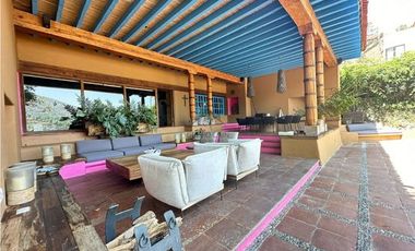 PROPIEDAD EN VENTA EN AVANDARO