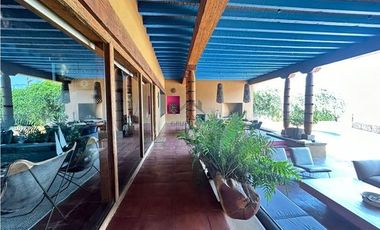 PROPIEDAD EN VENTA EN AVANDARO