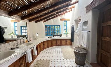 PROPIEDAD EN VENTA EN AVANDARO