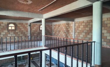 EDIFICIO EN VENTA EN TOLUCA, 1000 METROS CONSTRUCCIÓN INCLUYE 2 DEPARTAMENTOS 9 MILLONES EJIDO