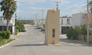 Casa en venta en Reynosa, El Guerreño - Estacionamiento