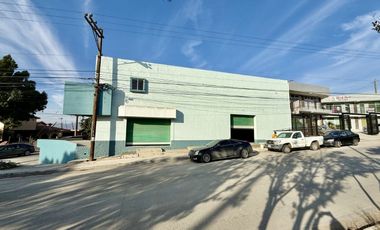 BODEGA COMERCIAL 300M2 EN EL CUCAPAH - VENTA O RENTA