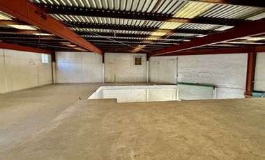 BODEGA COMERCIAL 300M2 EN EL CUCAPAH - VENTA O RENTA