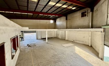 BODEGA COMERCIAL 300M2 EN EL CUCAPAH - VENTA O RENTA