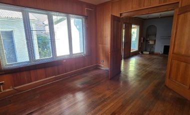 1 oriente, casa comercial