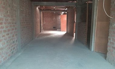 SE VENDE CASA COMO TERRENO EN ZONA URBANA DE SAN JUAN DE LURIGANCHO