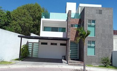 Hermosa Casa Residencial Ixtapan. Ixtapan de la Sal, Edo. de México.