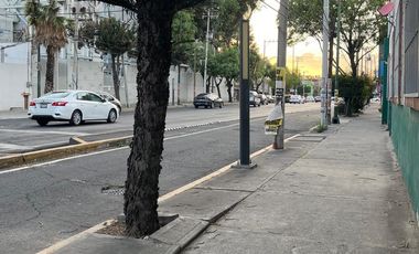 CASA CON LOCAL EN VENTA/VENUSTIANO CARRANZA/BALBUENA