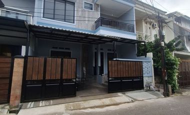 Rumah baru siap huni di komplek pondok kelapa jakarta timu r