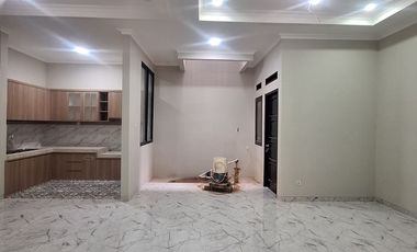 Rumah baru siap huni di komplek pondok kelapa jakarta timu r