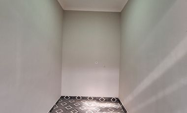 Rumah baru siap huni di komplek pondok kelapa jakarta timu r