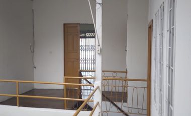 Se vende casa comercial en el centro de Portoviejo