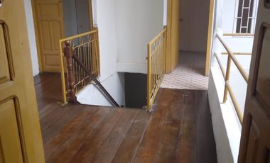 Se vende casa comercial en el centro de Portoviejo