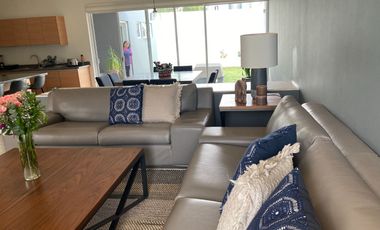 CASA EN VENTA, 4 HABITACIONES Y CUARTO DE SERVICIO, CAÑADAS DEL LAGO, CORREGIDORA, QUERETARO
