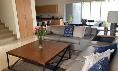 CASA EN VENTA, 4 HABITACIONES Y CUARTO DE SERVICIO, CAÑADAS DEL LAGO, CORREGIDORA, QUERETARO