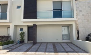 CASA EN VENTA, 4 HABITACIONES Y CUARTO DE SERVICIO, CAÑADAS DEL LAGO, CORREGIDORA, QUERETARO