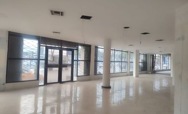 Edificio de alquiler en la Ave Juan Tanca Marengo, 1302 m2.