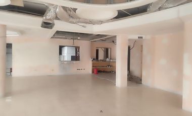 Edificio de alquiler en la Ave Juan Tanca Marengo, 1302 m2.