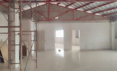 Edificio de alquiler en la Ave Juan Tanca Marengo, 1302 m2.