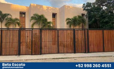 Exclusiva Villa de Lujo en La Veleta una Inversión con Alto Retorno