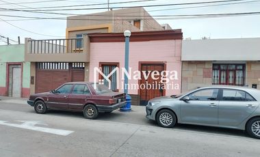VENTA DE CASA EN CHUCUITO - FRENTE A PLAZA SANTA ROSA