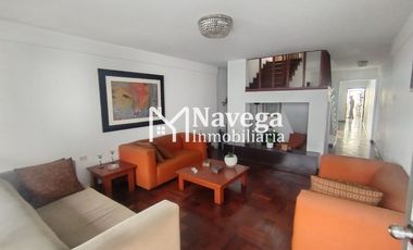 VENTA DE CASA EN CHUCUITO - FRENTE A PLAZA SANTA ROSA