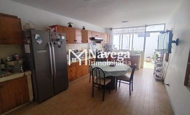 VENTA DE CASA EN CHUCUITO - FRENTE A PLAZA SANTA ROSA