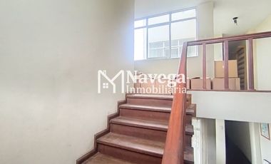 VENTA DE CASA EN CHUCUITO - FRENTE A PLAZA SANTA ROSA