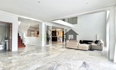 Newly Renovated Luxurious 6 Bedroom House in Mandaue City for Rent
