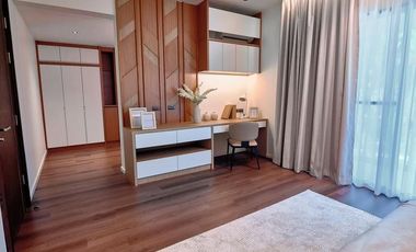 This quiet luxury pool villa in Summit Green Valley for sale