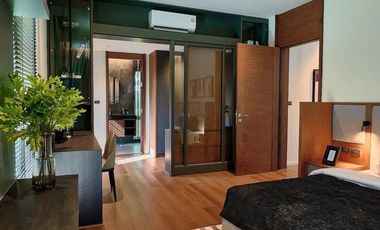 This quiet luxury pool villa in Summit Green Valley for sale