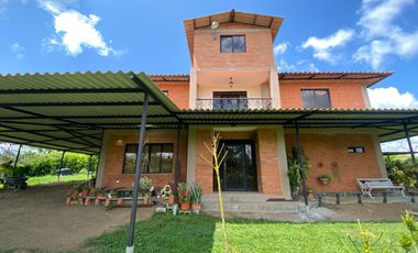 ALQUILO CASA CAMPESTRE SECTOR GURRIO COD 8510283