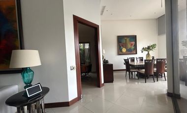 Samborondon, Venta de Hermoso Casa 5 dormitorios con piscina vista al Lago