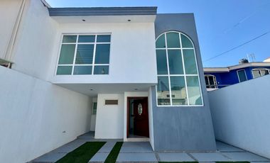 Casa en venta Prados de Santa María, a unos minutos de Centro Sur