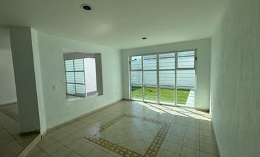 Casa en venta Prados de Santa María, a unos minutos de Centro Sur