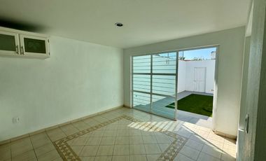 Casa en venta Prados de Santa María, a unos minutos de Centro Sur