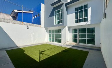 Casa en venta Prados de Santa María, a unos minutos de Centro Sur