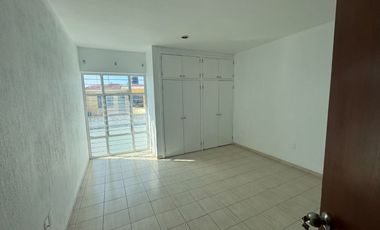 Casa en venta Prados de Santa María, a unos minutos de Centro Sur