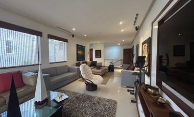 Samborondon, Se renta hermosa casa 5 dormitorios amoblada con piscina y vista a lago