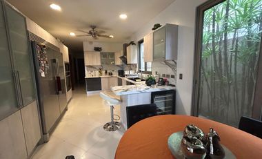 Samborondon, Se renta hermosa casa 5 dormitorios amoblada con piscina y vista a lago