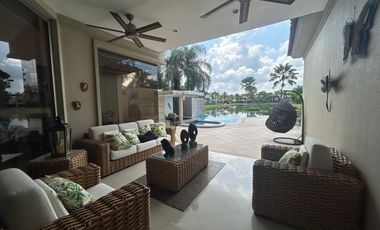 Samborondon, Se renta hermosa casa 5 dormitorios amoblada con piscina y vista a lago