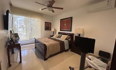 Samborondon, Se renta hermosa casa 5 dormitorios amoblada con piscina y vista a lago