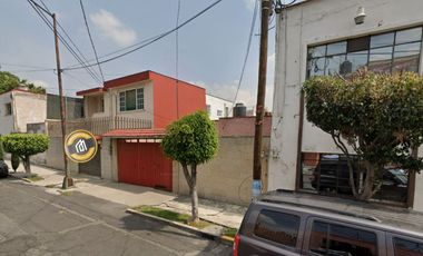 Casa en Col. Claveria Azcapotzalco CDMX. Remates Exclusivos, Tu nuevo hogar te espera.