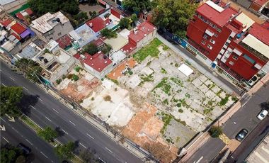 Terreno en renta con ubicación estratégica en Av. Constituyentes, Miguel Hidalgo